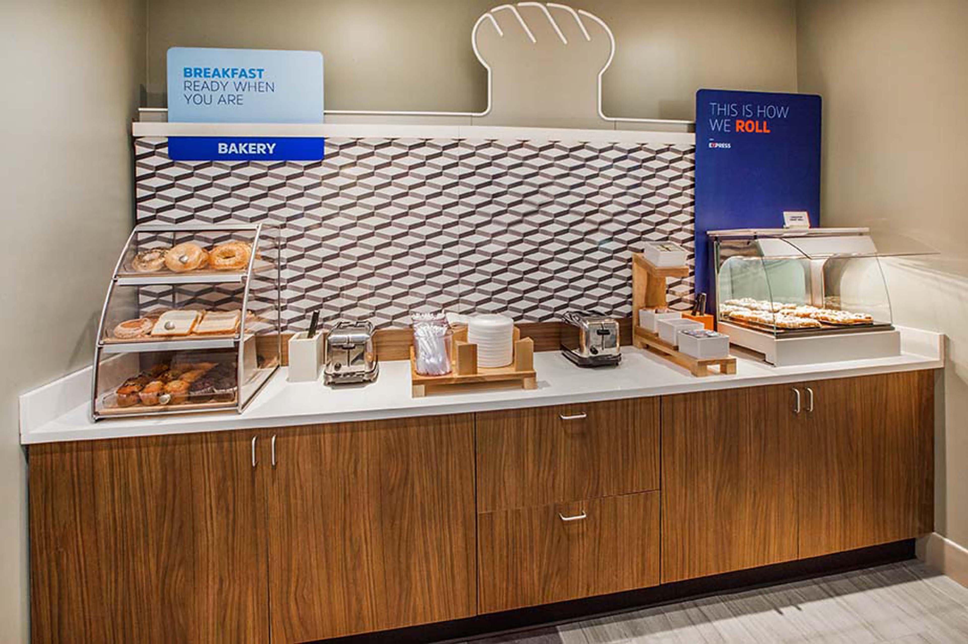 Holiday Inn Express & Suites Covington By Ihg Zewnętrze zdjęcie